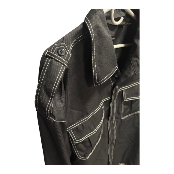 Black and White Lightweight Shirt Jacket with Structured Silhouette - Picture 3 of 4